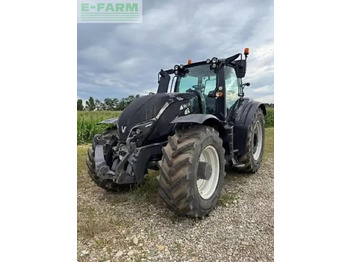 Traktor VALTRA T254