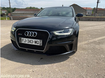 Automobil AUDI