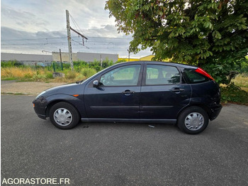 Automobil FORD