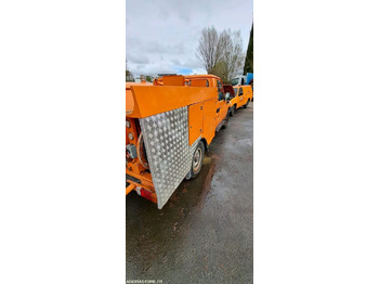 SUV MINI COMBINE RIVARD/TOYOTA 2002 DW724WF (VENTE UNIQUEMENT EXPORT): slika SUV MINI COMBINE RIVARD/TOYOTA 2002 DW724WF (VENTE UNIQUEMENT EXPORT)