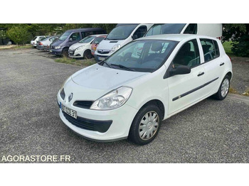 Automobil RENAULT