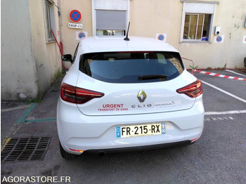 Automobil RENAULT