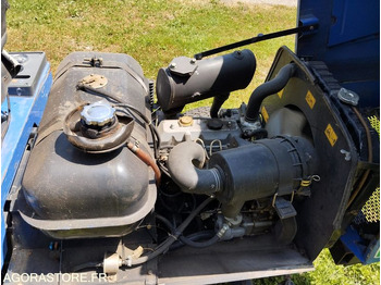Vrtna kosilica TONDEUSE AUTOPORTEE ISEKI SF303: slika Vrtna kosilica TONDEUSE AUTOPORTEE ISEKI SF303