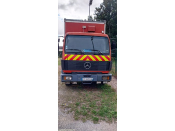 Kamion MERCEDES-BENZ