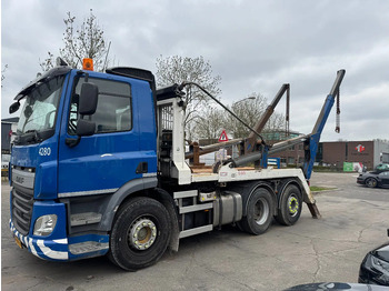 Utovarivač s proklizavajućim upravljanjem DAF CF 400