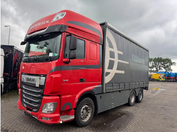 Kamion s ceradom DAF XF 480