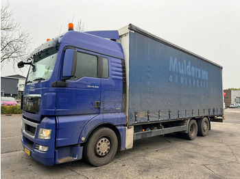 Kamion s ceradom MAN TGX 26.400
