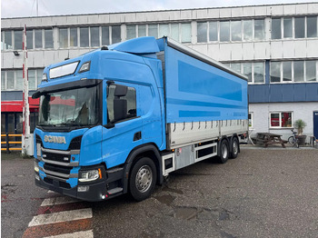 Kamion s ceradom SCANIA P 450
