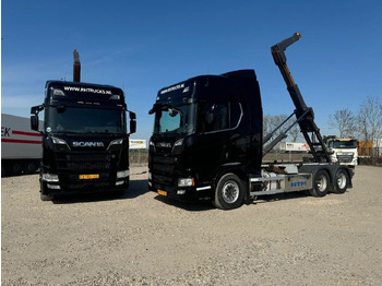 Kamion s kukastom dizalicom SCANIA R 580