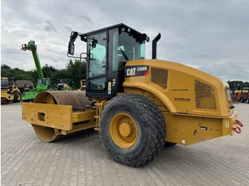 Kompaktor CATERPILLAR CS66B