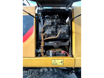 Bager na kotačima CAT M 318 F: slika Bager na kotačima CAT M 318 F Bager na kotačima CAT M 318 F: slika Bager na kotačima CAT M 318 F