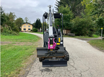 Mini bager BOBCAT E17: slika Mini bager BOBCAT E17