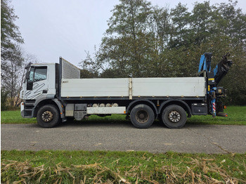 Kamion s kranom IVECO Stralis