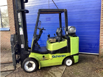 Viličar 1999 CLARK CGC30 FORKLIFT 7300 MM: slika Viličar 1999 CLARK CGC30 FORKLIFT 7300 MM Viličar 1999 CLARK CGC30 FORKLIFT 7300 MM: slika Viličar 1999 CLARK CGC30 FORKLIFT 7300 MM