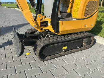 Mini bager Cat 300.9D: slika Mini bager Cat 300.9D