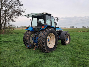 Traktor Ford: slika Traktor Ford