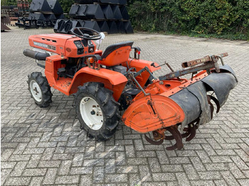 Mali traktor Kubota B1200: slika Mali traktor Kubota B1200 Mali traktor Kubota B1200: slika Mali traktor Kubota B1200