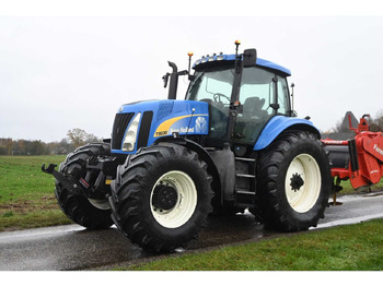 Traktor NEW HOLLAND