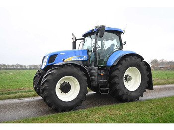 Traktor NEW HOLLAND - 2011 - T7070 - ALL-WHEEL DRIVE FARM TRACTOR: slika Traktor NEW HOLLAND - 2011 - T7070 - ALL-WHEEL DRIVE FARM TRACTOR Traktor NEW HOLLAND - 2011 - T7070 - ALL-WHEEL DRIVE FARM TRACTOR: slika Traktor NEW HOLLAND - 2011 - T7070 - ALL-WHEEL DRIVE FARM TRACTOR