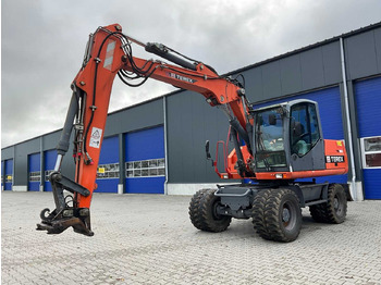 Bager na kotačima TEREX