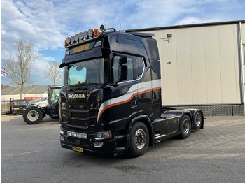 Kamion SCANIA S 580