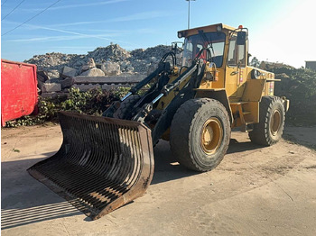 Utovarivač na kotačima VOLVO L90