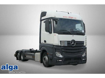 Kamion s kukastom dizalicom MERCEDES-BENZ Actros 2543