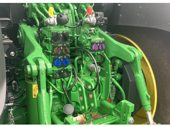 Traktor John Deere 6R 250: slika Traktor John Deere 6R 250
