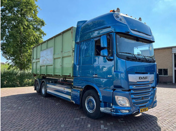 Transporter kontejnera/ Kamion s izmjenjivim sanducima DAF XF 530