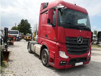 Tegljač Mercedes Benz Actros 1845: slika Tegljač Mercedes Benz Actros 1845 Tegljač Mercedes Benz Actros 1845: slika Tegljač Mercedes Benz Actros 1845