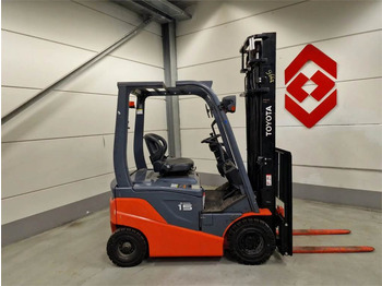 Električni viličar TOYOTA