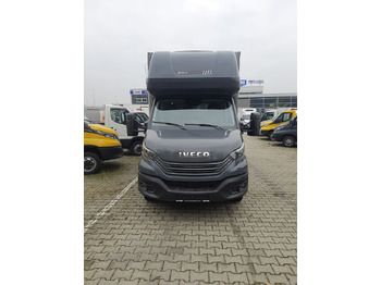 Dostavno vozilo s ceradom IVECO Daily