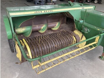 Kvadratna balirka John Deere kleinpakkenpers 456: slika Kvadratna balirka John Deere kleinpakkenpers 456