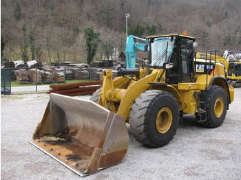 Utovarivač na kotačima CATERPILLAR 966K