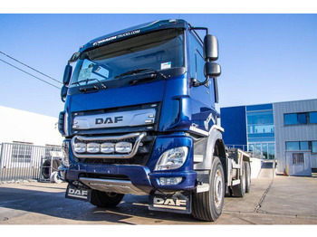 Kamion s kukastom dizalicom DAF CF 450