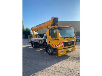 Podizna platforma montirana na kamion RUTHMANN