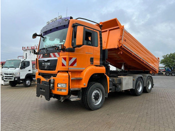 Zakup MAN TGS 33.440 AK 6x6 3-Way Tipper MAN TGS 33.440 AK 6x6 3-Way Tipper: slika Zakup MAN TGS 33.440 AK 6x6 3-Way Tipper MAN TGS 33.440 AK 6x6 3-Way Tipper