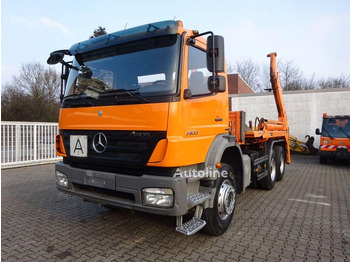 Utovarivač s proklizavajućim upravljanjem MERCEDES-BENZ Axor 2633