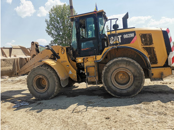 Utovarivač na kotačima CATERPILLAR 962M