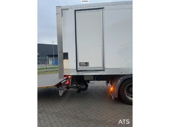 Kamion sandučar Scania P250: slika Kamion sandučar Scania P250