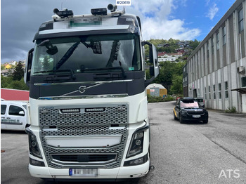 Tegljač Volvo FH650: slika Tegljač Volvo FH650