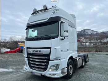 Tegljač DAF XF 530