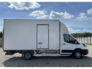 Dostavno vozilo sa zatvorenim sandukom IVECO Daily