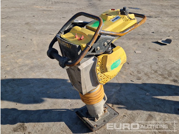 Stroj za asfaltiranje BOMAG