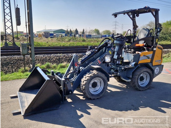 Utovarivač na kotačima GIANT