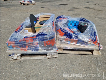 Građevinska oprema Pallet of Grinder Disks (2 of) / Palet de Discos de Corte y Desgaste: slika Građevinska oprema Pallet of Grinder Disks (2 of) / Palet de Discos de Corte y Desgaste