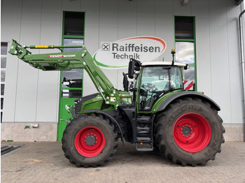 Traktor FENDT 700 Vario