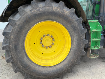 Traktor John Deere 6210 R: slika Traktor John Deere 6210 R