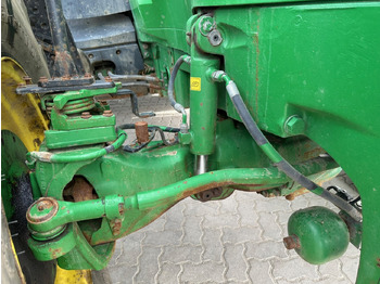 Traktor John Deere 7230R: slika Traktor John Deere 7230R Traktor John Deere 7230R: slika Traktor John Deere 7230R