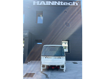 Kabina i unutrašnjost MITSUBISHI